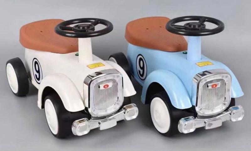 Xe chòi chân ô tô kiểu cổ cho bé 1-3 tuổi