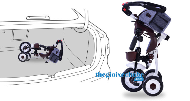 Xe đẽ dnagf gập gọn và để trong cốp xe