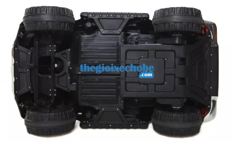Xe ô tô điện trẻ em 3 chỗ ngồi - DKF150