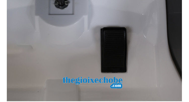 Chân ga của xe ô tô điện trẻ em MG-158