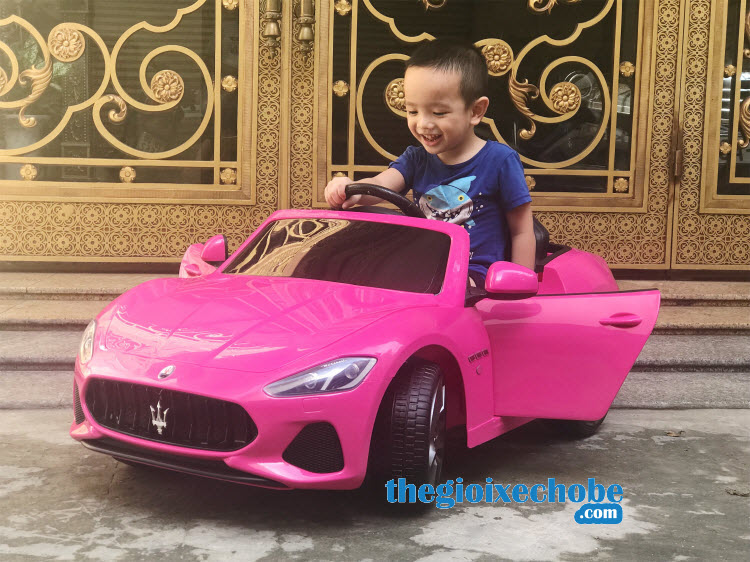 Xe ô tô điện trẻ em Maserati S-302 màu hồng