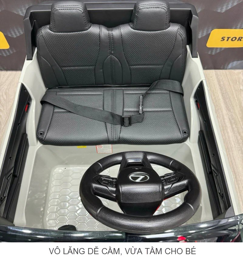 Xe ô tô điện trẻ em bản quyền Lexus TR2402 ghế da, bánh cao su