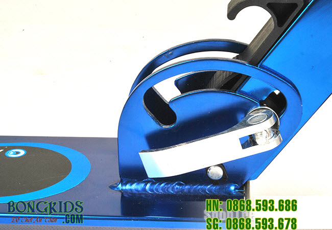 Xe trượt Scooter 2009S có khóa rất chắc chắn Xe trượt Scooter 2009S có khóa rất chắc chắn